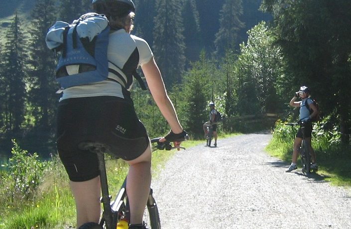 Wycieczka rowerowa - jak się przygotować i co zabrać?