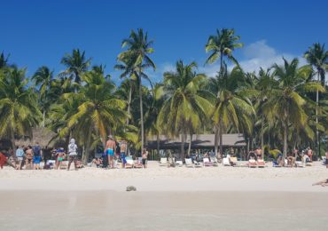 Gdzie można polecieć na urlop bez testów na koronawirusa? Dominikana
