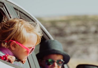 Jak przeżyć długą podróż samochodem z dzieckiem?