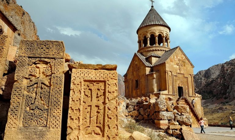 Armenia, Monastyr